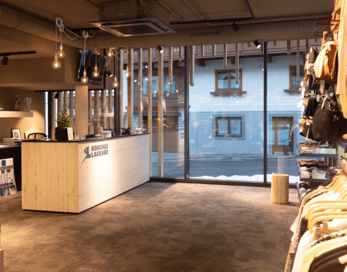Innenbereich im Intersport Lackner Flagshipstore in Großarl